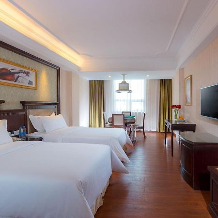 Vienna Hotel Guangzhou Shiling Екстериор снимка