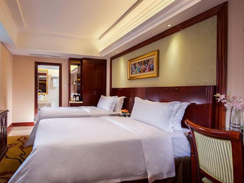 Vienna Hotel Guangzhou Shiling Екстериор снимка
